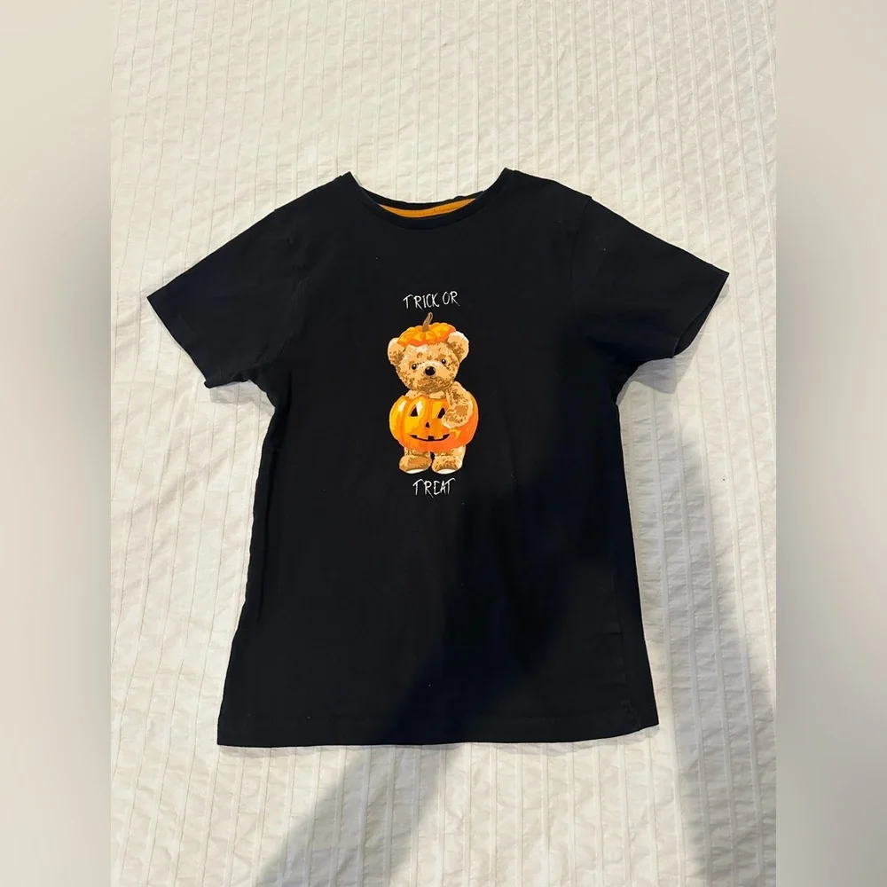 Halloween pumpkin bear trick or treat Tshirt